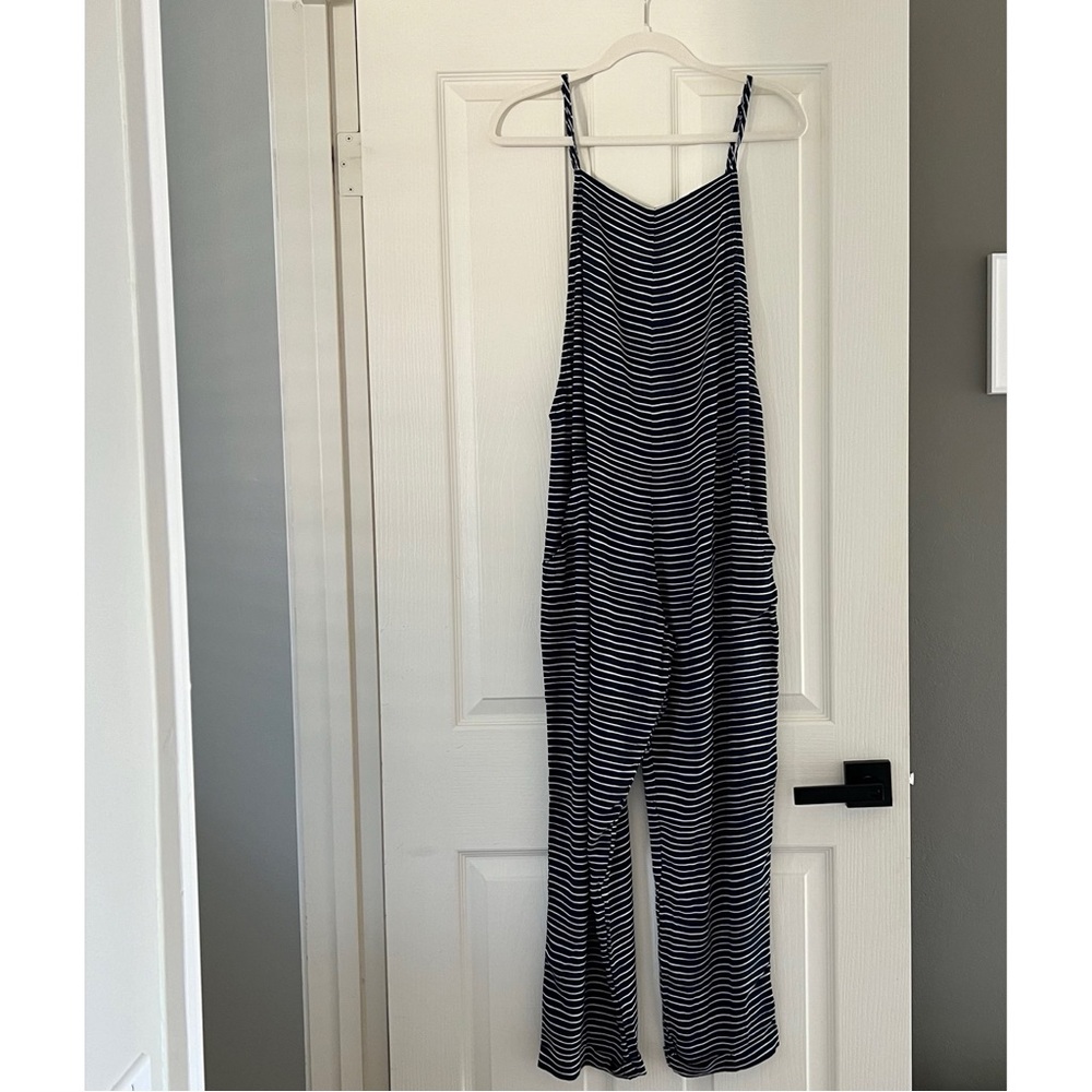 FIGHTING EEL JUMPER L (NWOT)